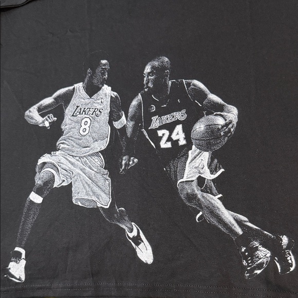 Kobe Vs Kobe  Black Tee - Picture 2 of 8